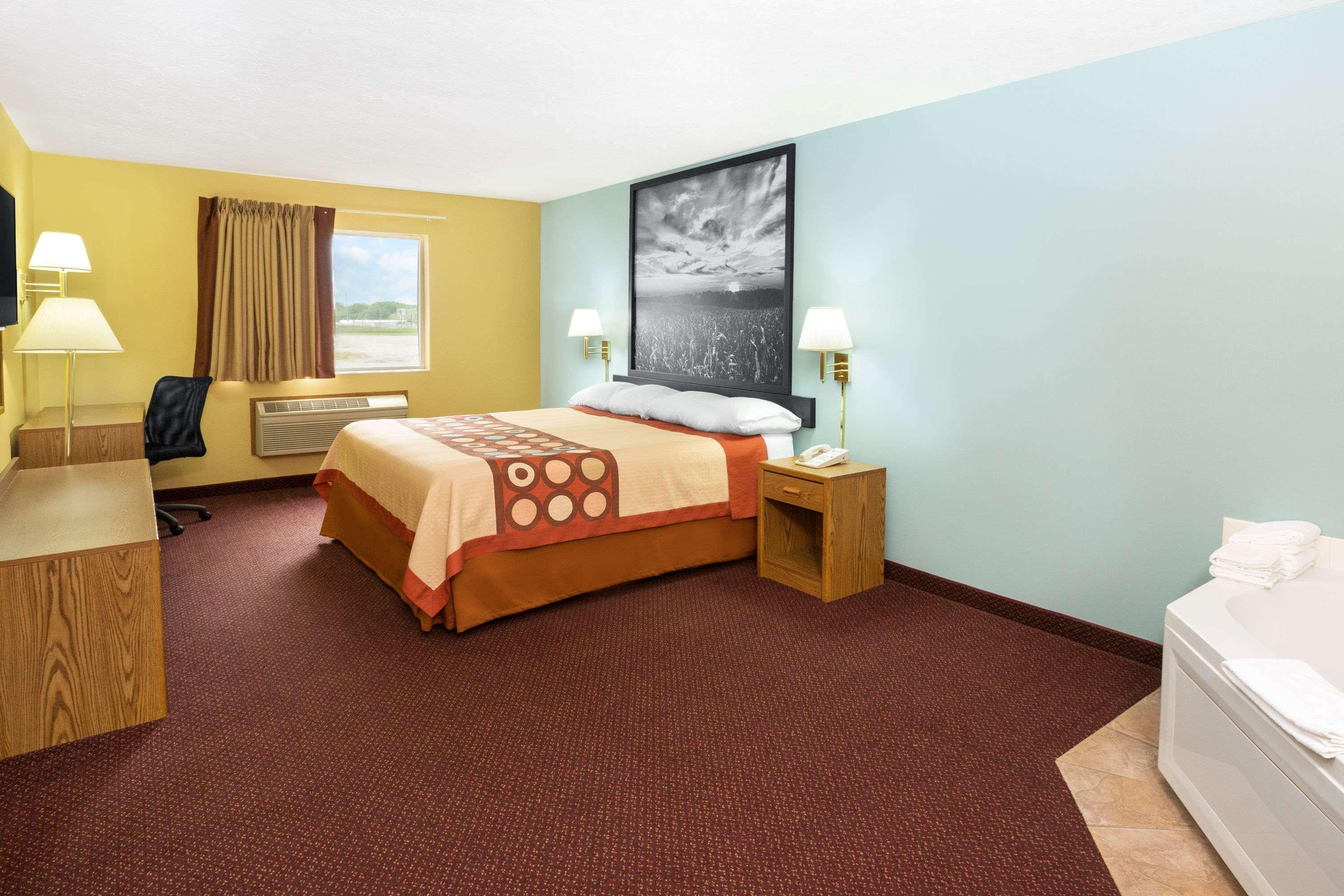 Super 8 By Wyndham Crete Motel Dış mekan fotoğraf